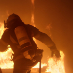 Incendi tra Gargano e Molise: evacuati turisti in mare e una RSA
